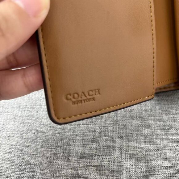 NEW COACH Medium Corner Zip Wallet In Signature Canvas Mystical Floral Print - Picture 4 of 9